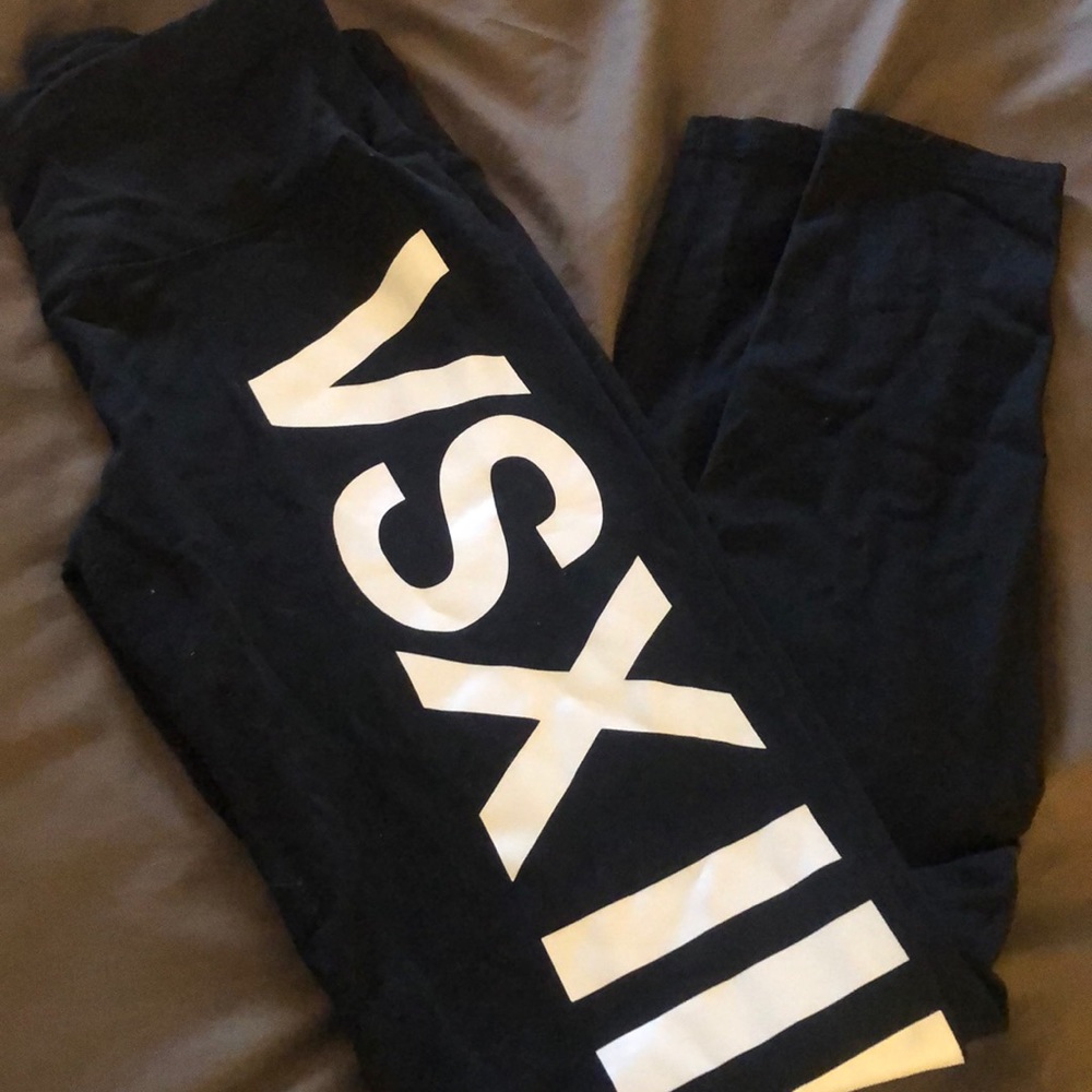 Victoria’s Secret sport leggings